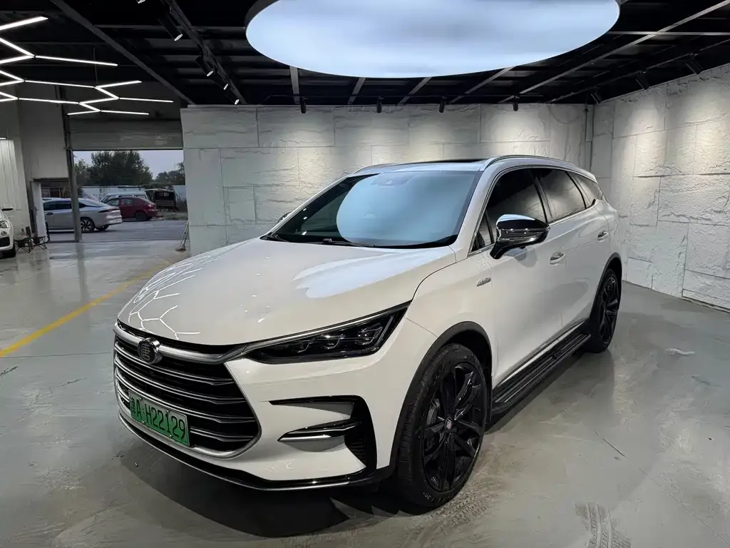 BYD Tang New Energy — фото 1