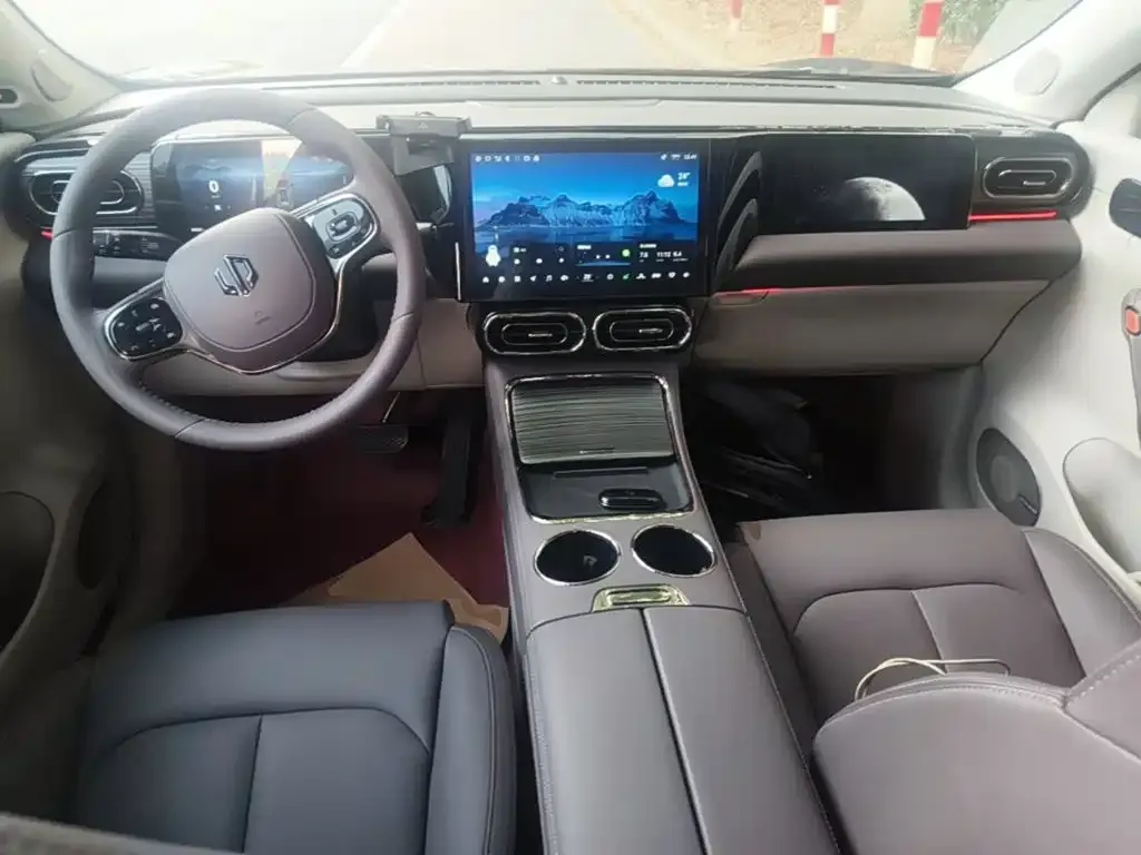 Leapmotor C11 — фото 8