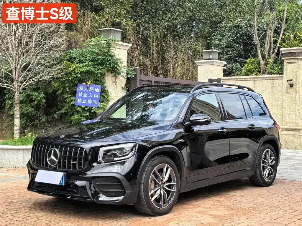 Mercedes-Benz GLB AMG — фото 1