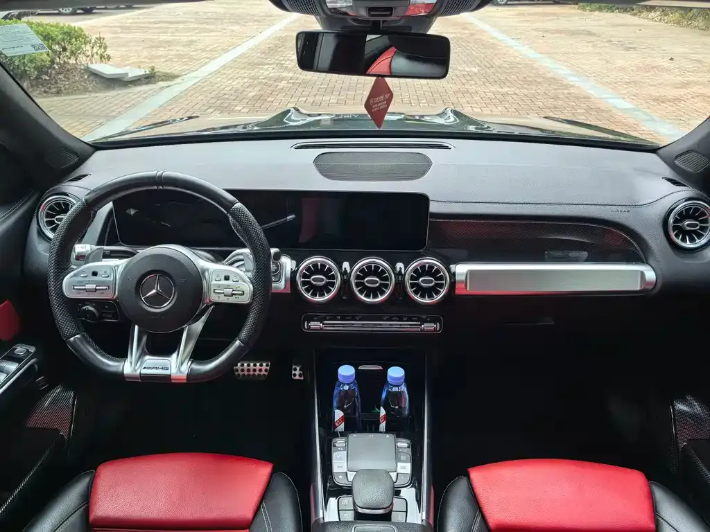 Mercedes-Benz GLB AMG — фото 7