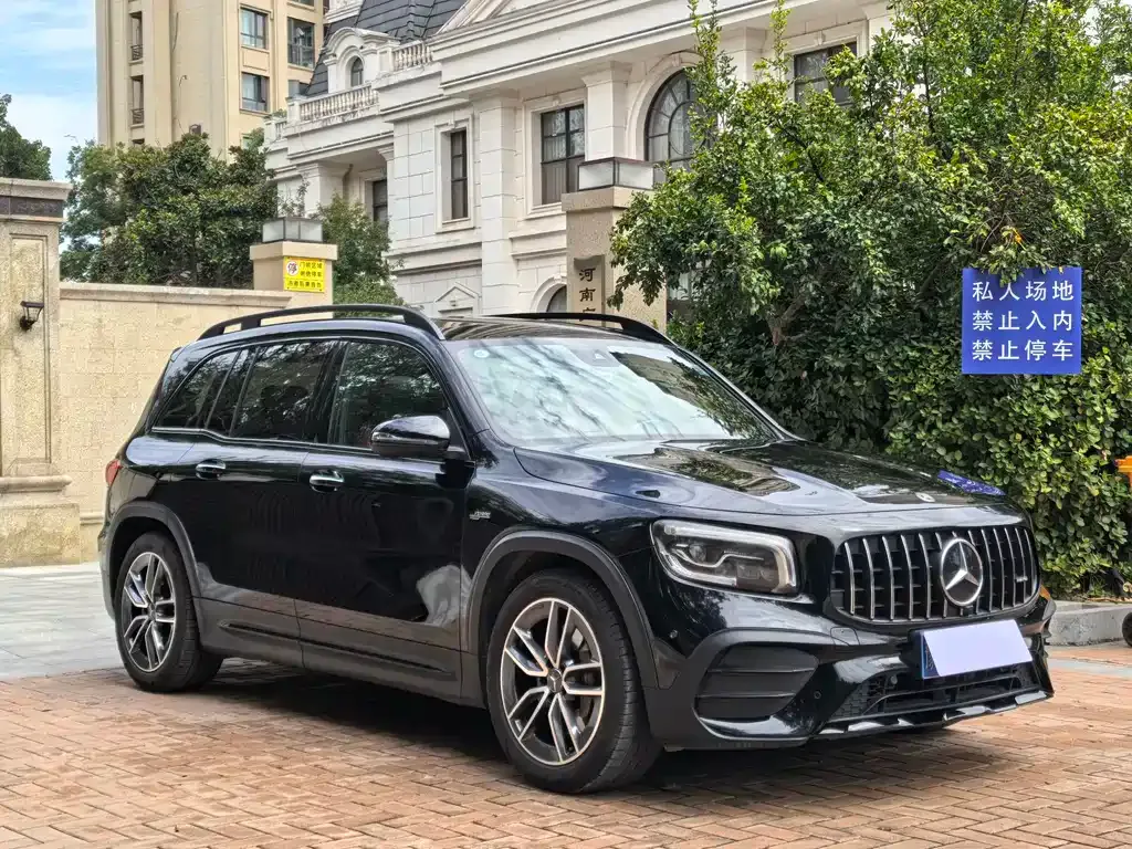 Mercedes-Benz GLB AMG — фото 6