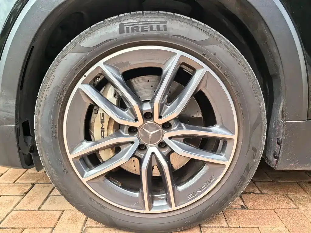 Mercedes-Benz GLB AMG — фото 10