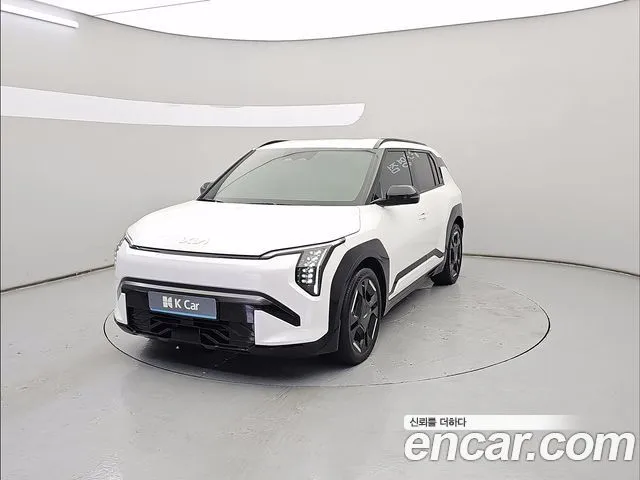 Kia EV3 — фото 1