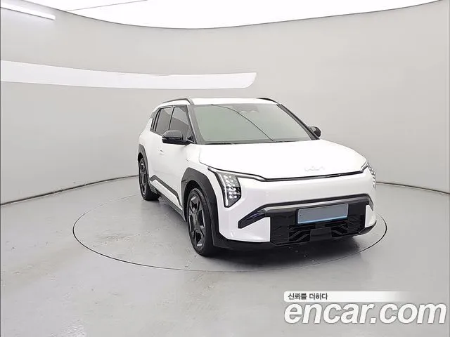 Kia EV3 — фото 10