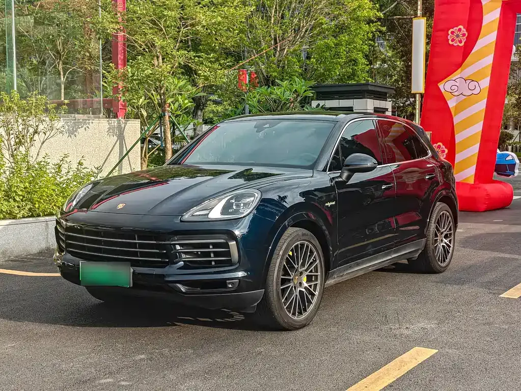 Porsche Cayenne Hybrid — фото 1