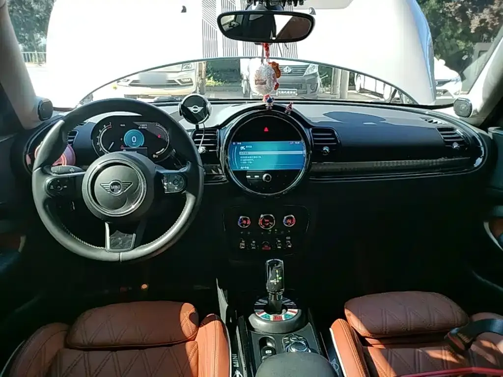 MINI Clubman — фото 10