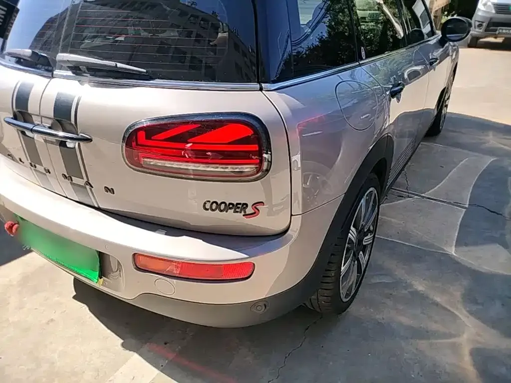 MINI Clubman — фото 7