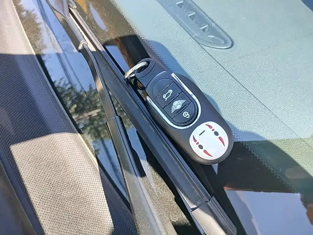 MINI Clubman — фото 4