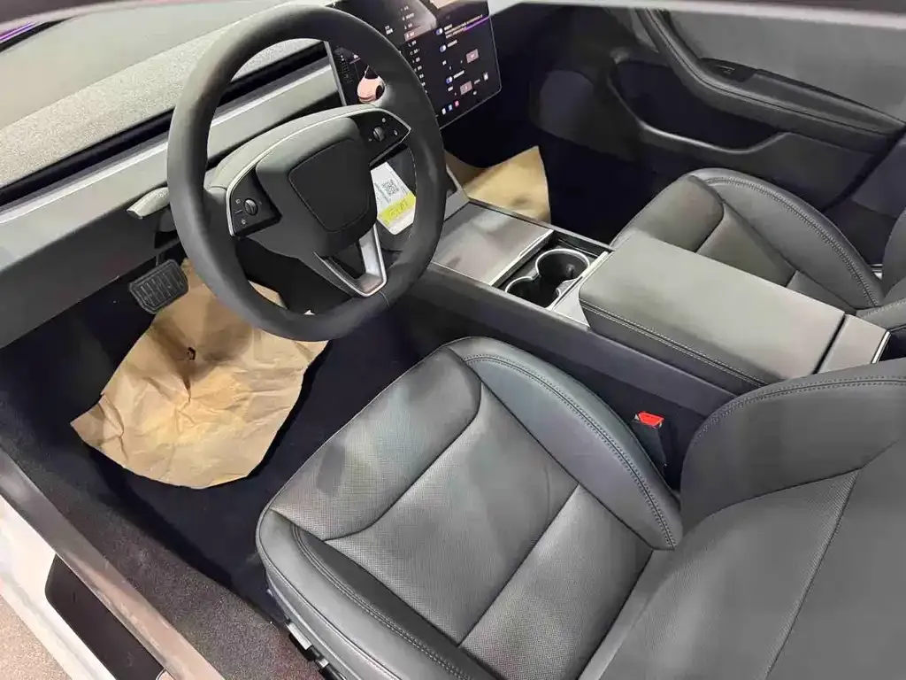 Tesla Model 3 — фото 2
