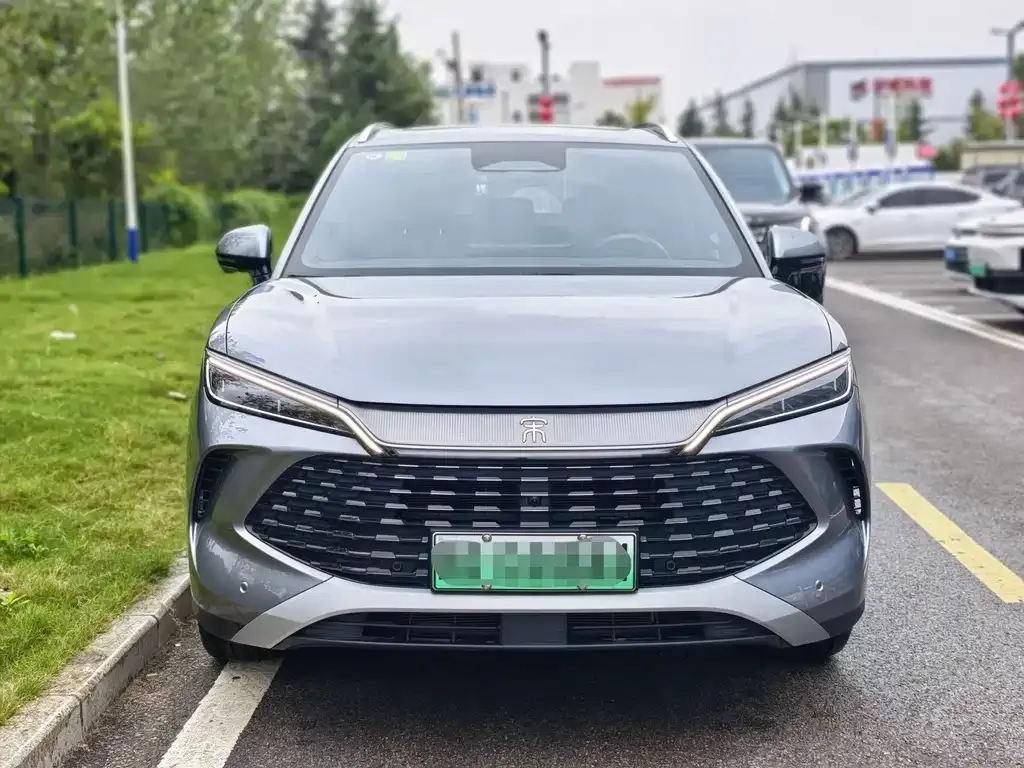 BYD L DM-i — фото 7