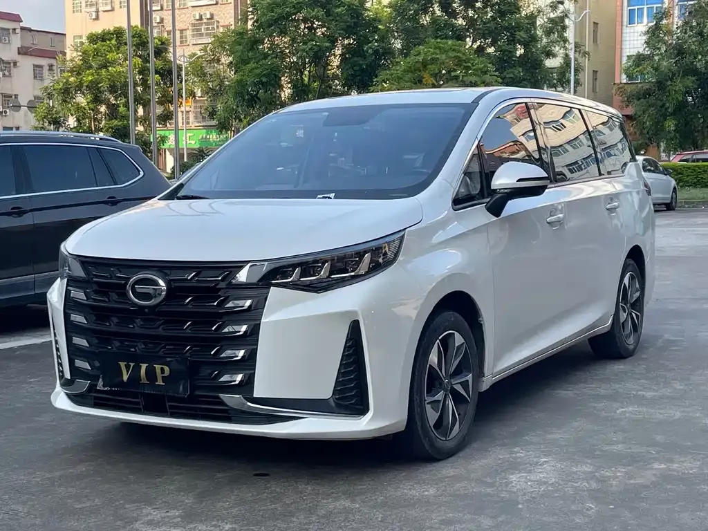 GAC Motor Trumpchi M6 — фото 1