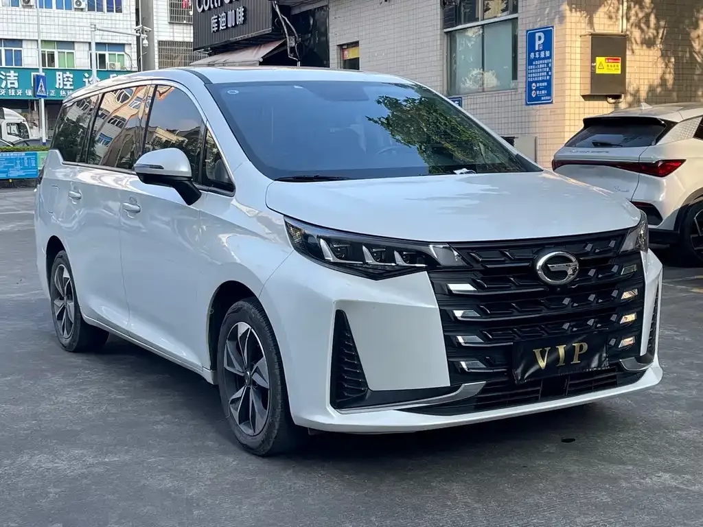 GAC Motor Trumpchi M6 — фото 2