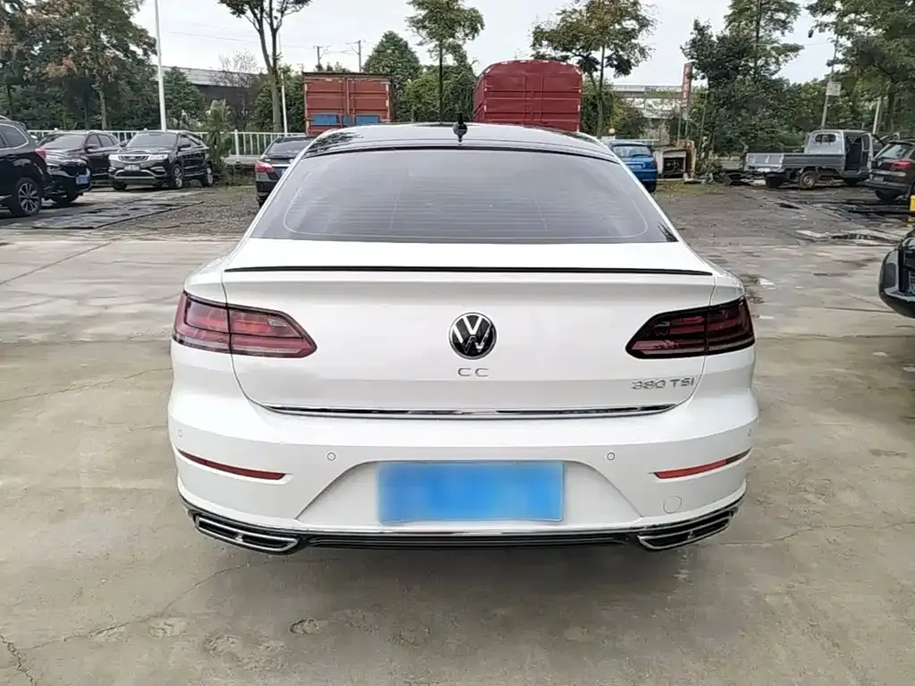 Volkswagen CC — фото 9