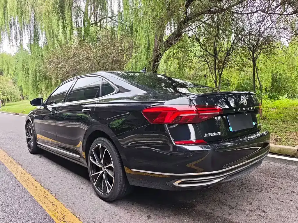 Volkswagen Passat — фото 4