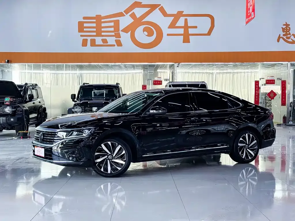 Volkswagen Passat — фото 1