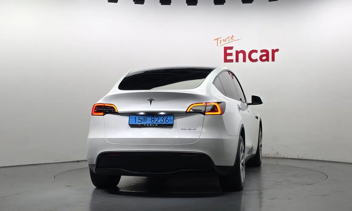 Tesla Model Y — фото 2