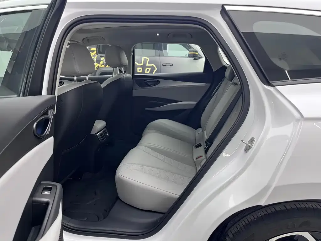 BYD Seal 06 DM-i Touring — фото 9