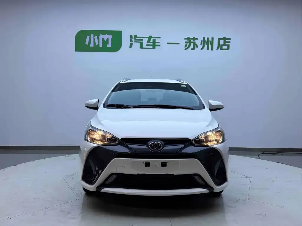 Toyota Yaris L — фото 3