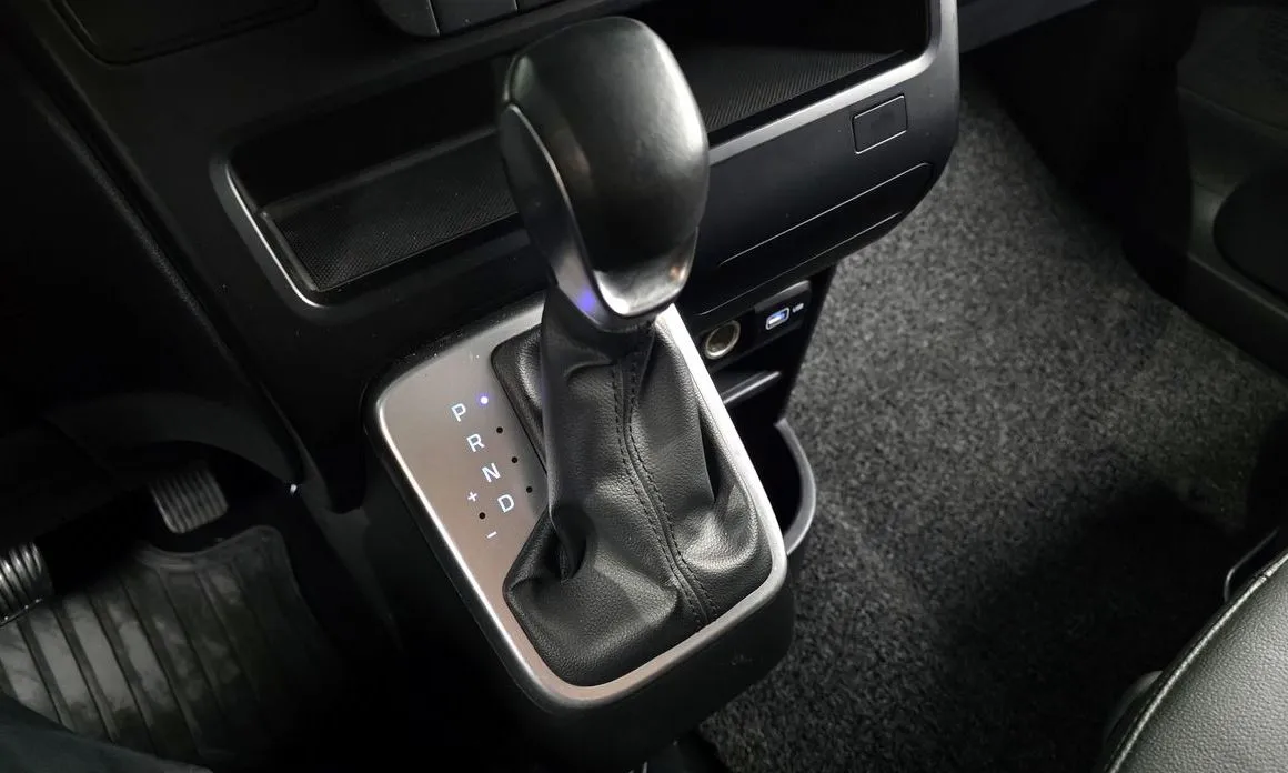 Hyundai Staria — фото 3