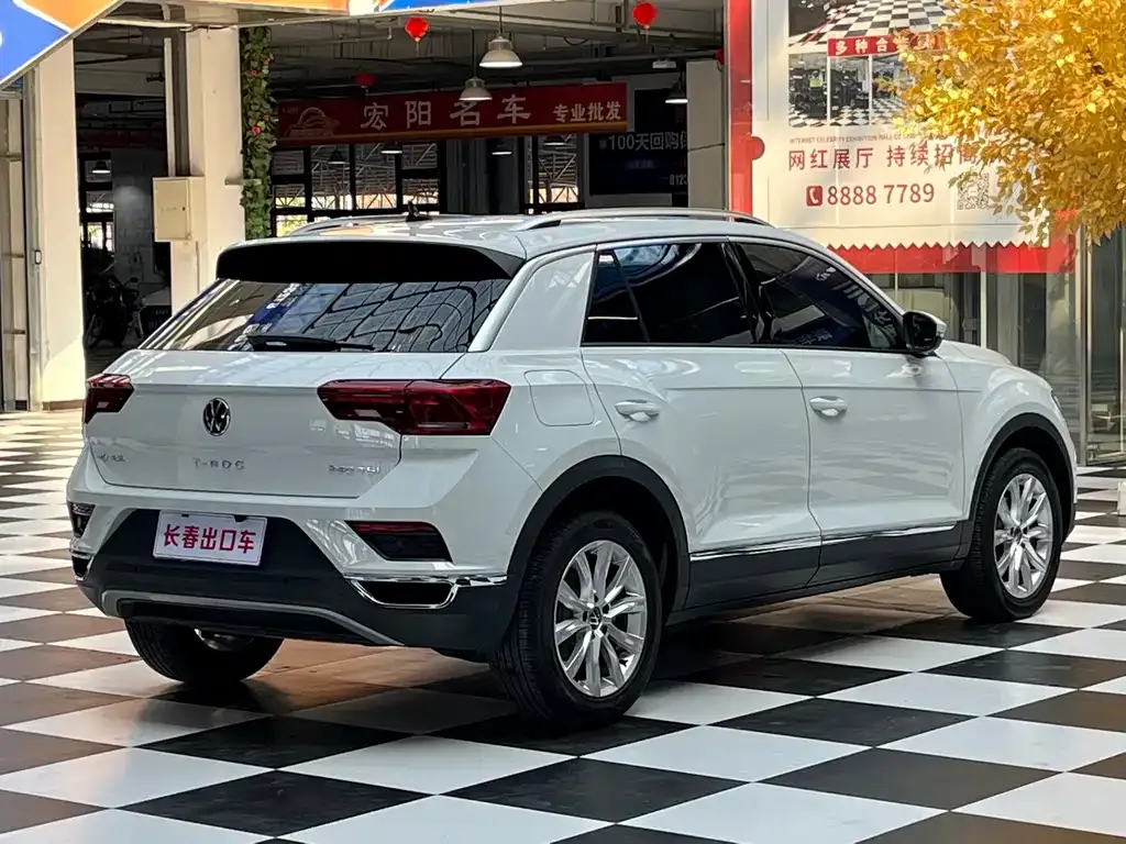 Volkswagen T-Roc — фото 5