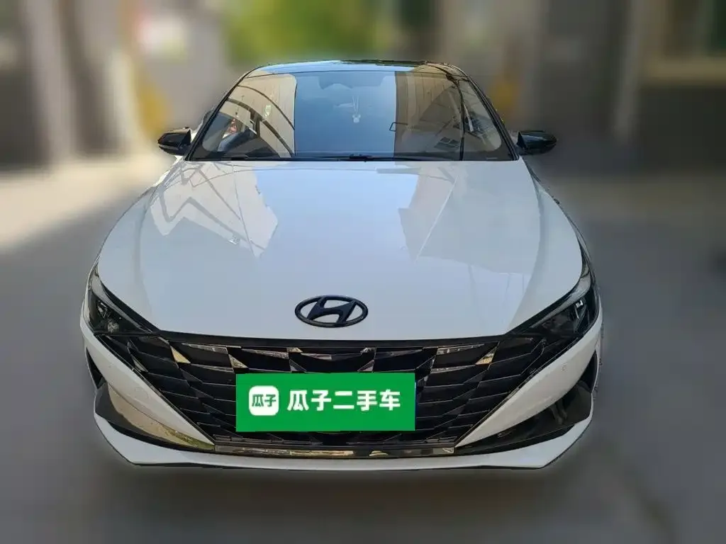 Hyundai Elantra — фото 8