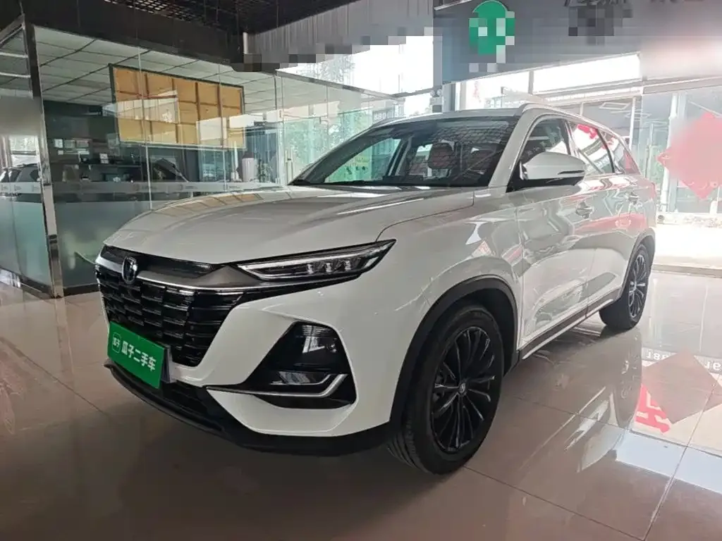 Changan CS75 — фото 1