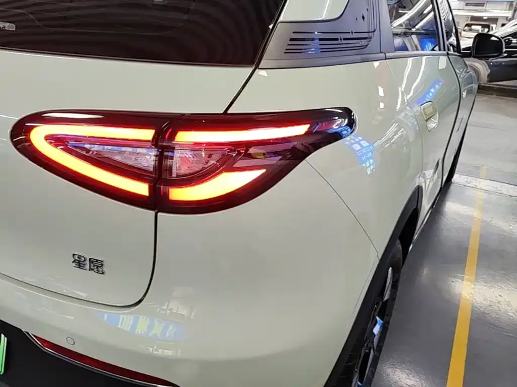 Geely Starburst — фото 3