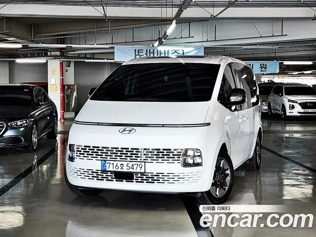 Hyundai Staria — фото 1