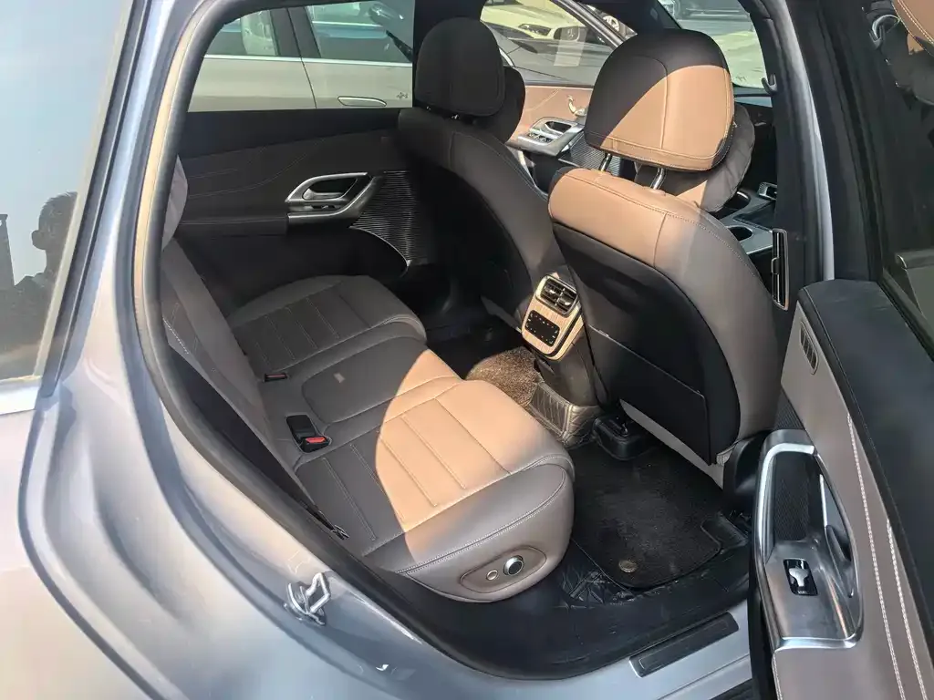 Mercedes-Benz GLC New Energy — фото 3