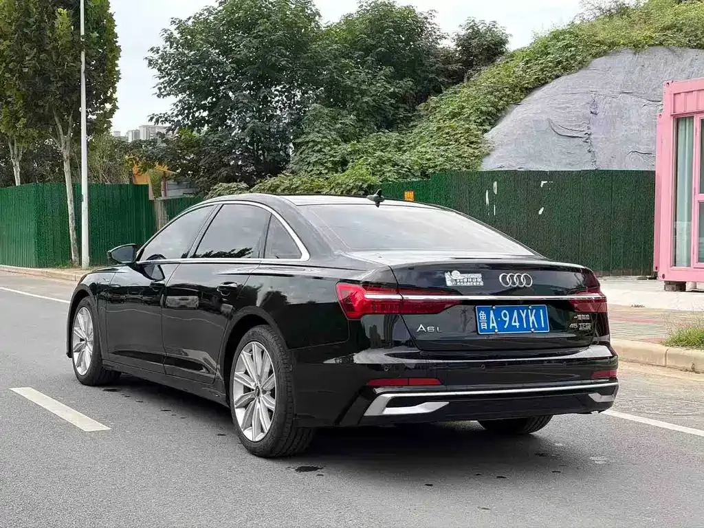 Audi A6L — фото 8