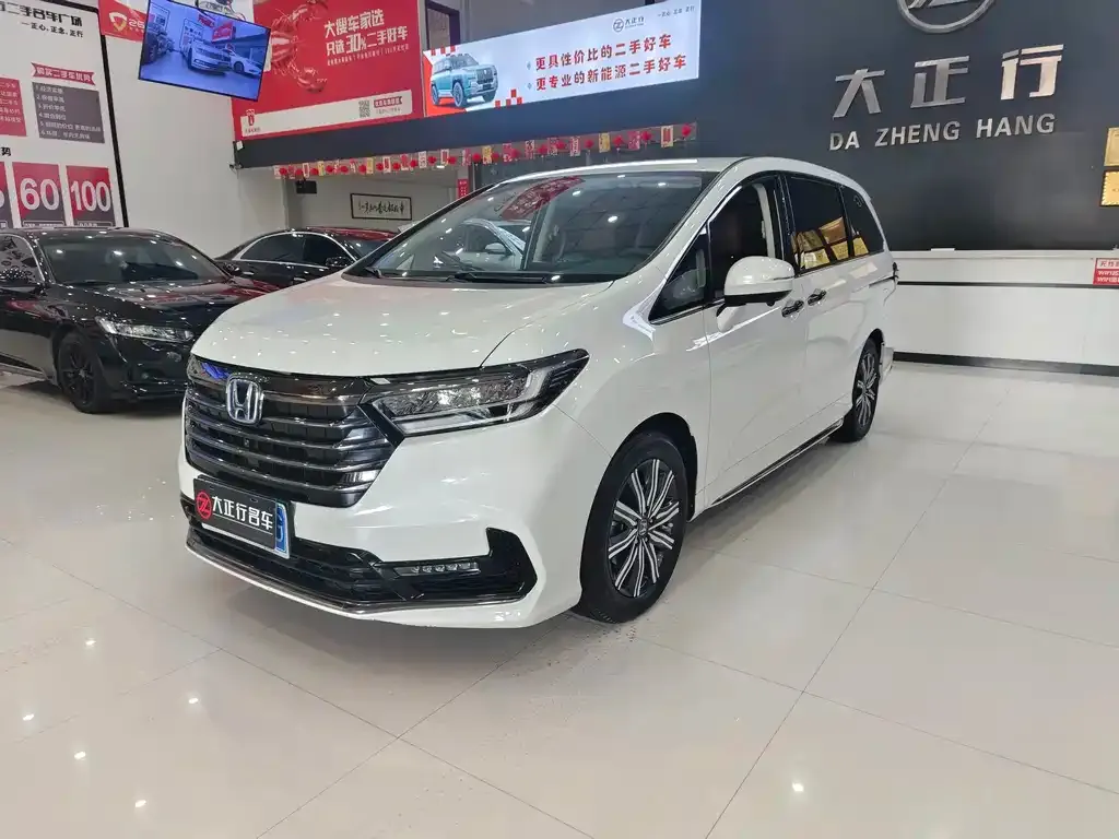 Honda Odyssey — фото 1