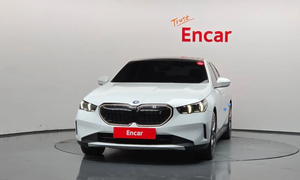 BMW i5 — фото 3
