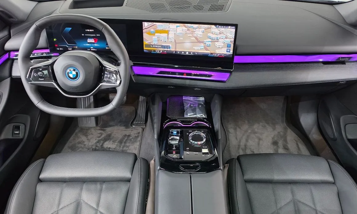 BMW i5 — фото 9