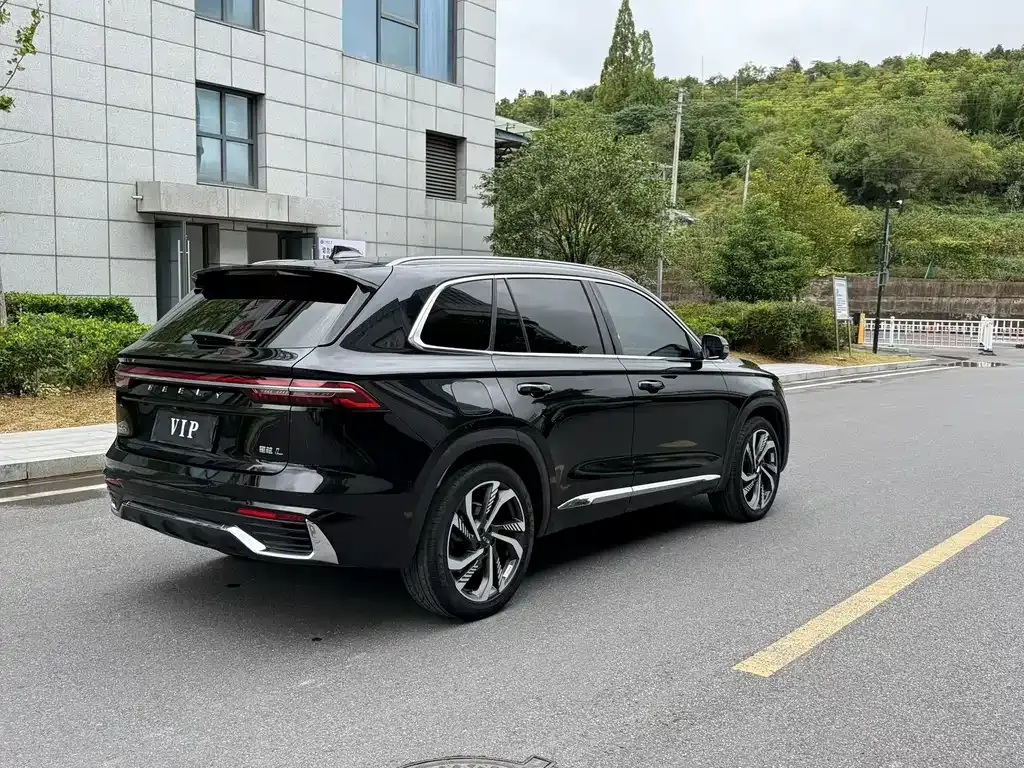 Geely Xingyue L — фото 9