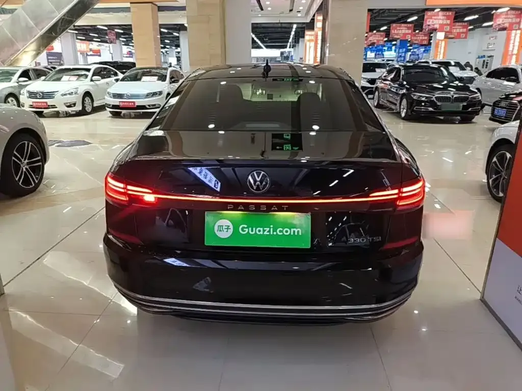 Volkswagen Passat — фото 6
