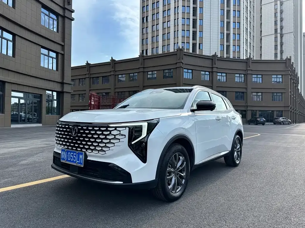 Changan CS55PLUS — фото 1
