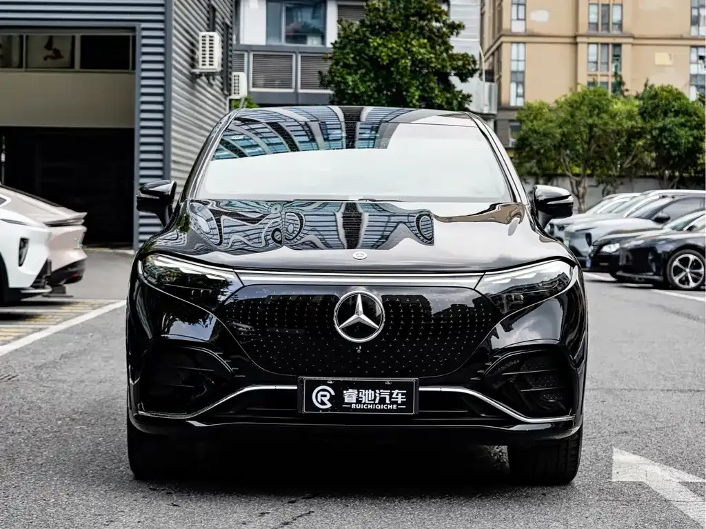 Mercedes-Benz EQS SUV — фото 5