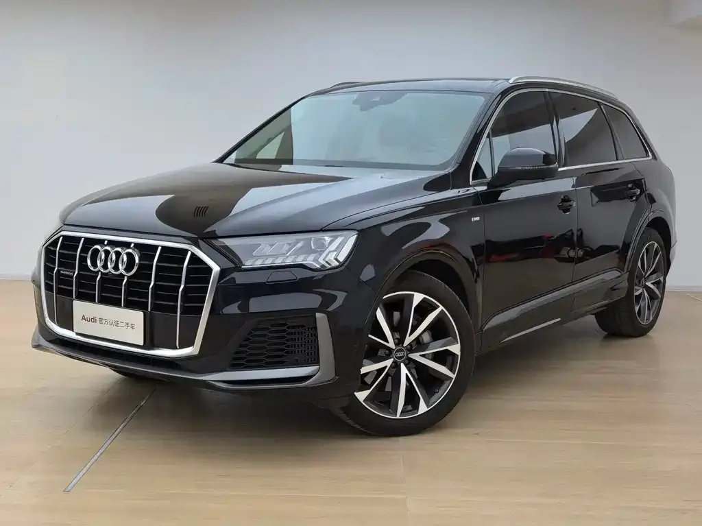 Audi Q7 — фото 1