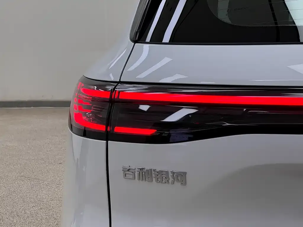 Geely Galaxy Xingjian 7 — фото 9