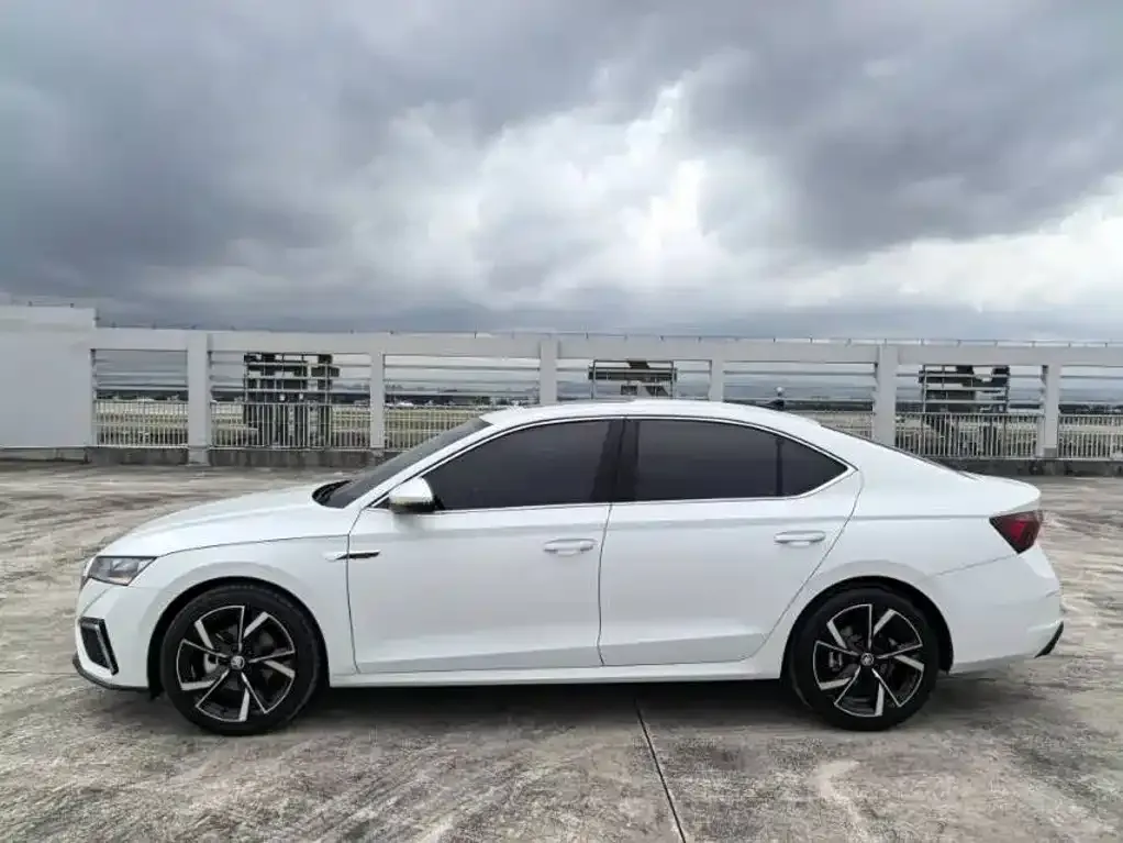 Skoda Octavia — фото 6