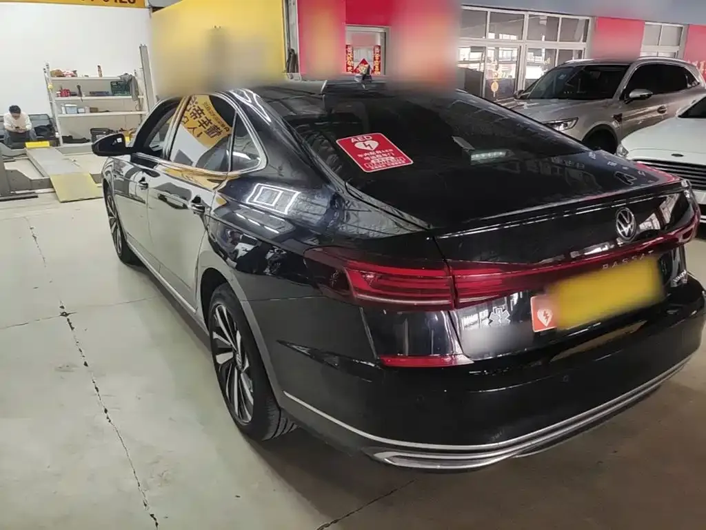 Volkswagen Passat — фото 7