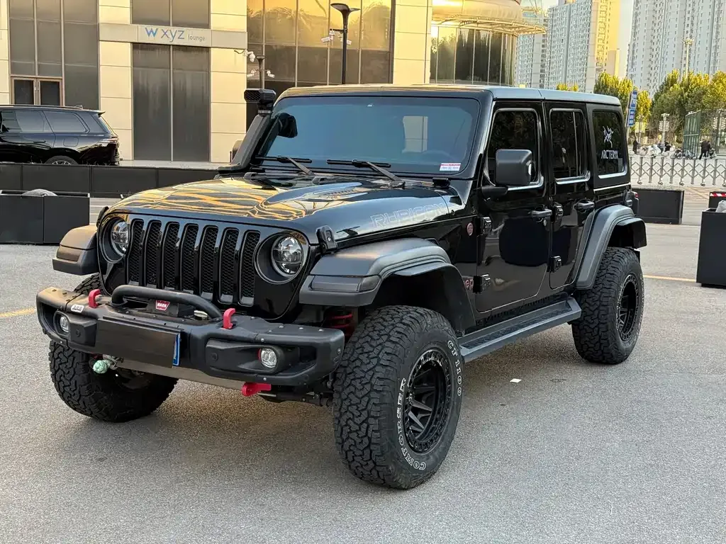 Jeep Wrangler — фото 1