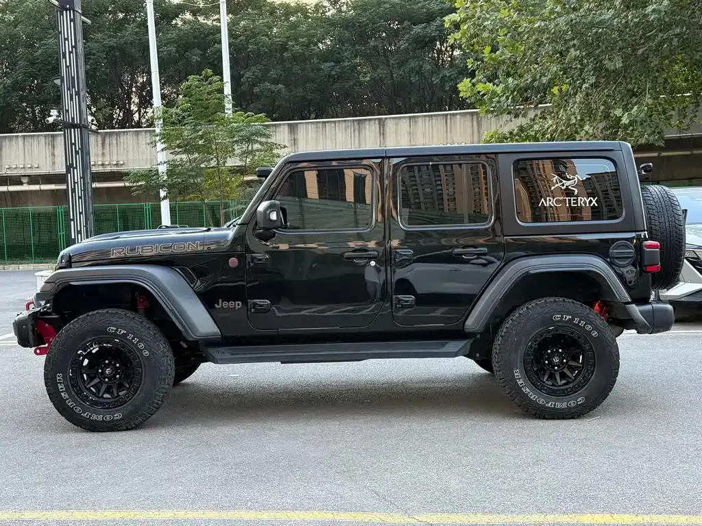 Jeep Wrangler — фото 9