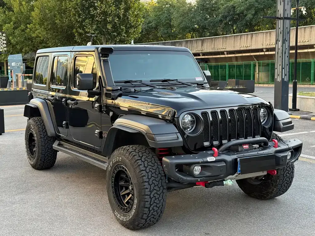 Jeep Wrangler — фото 10