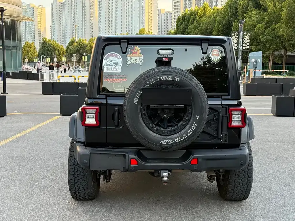 Jeep Wrangler — фото 3