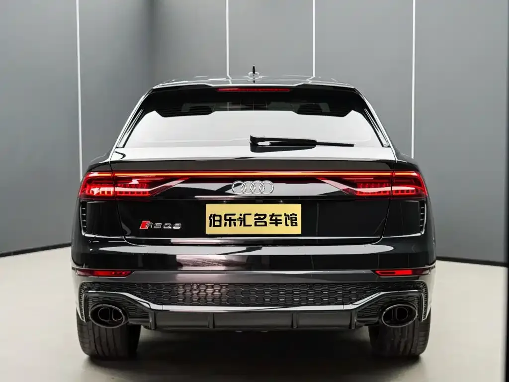 Audi RS Q8 — фото 5