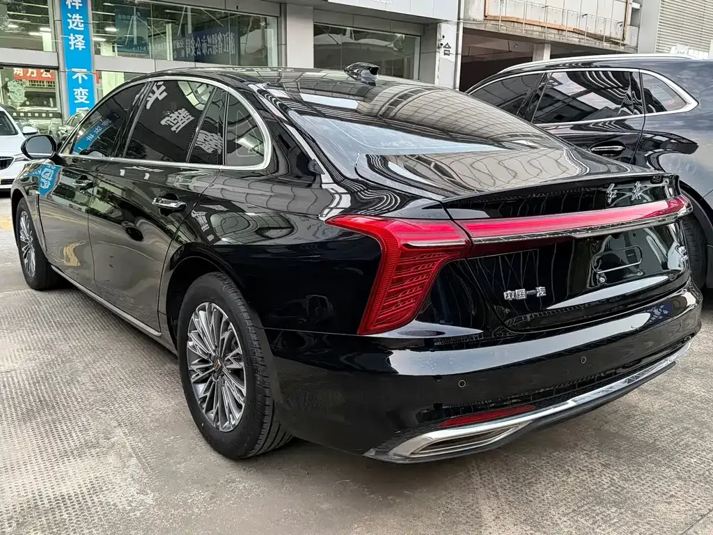 Hongqi H5 — фото 9