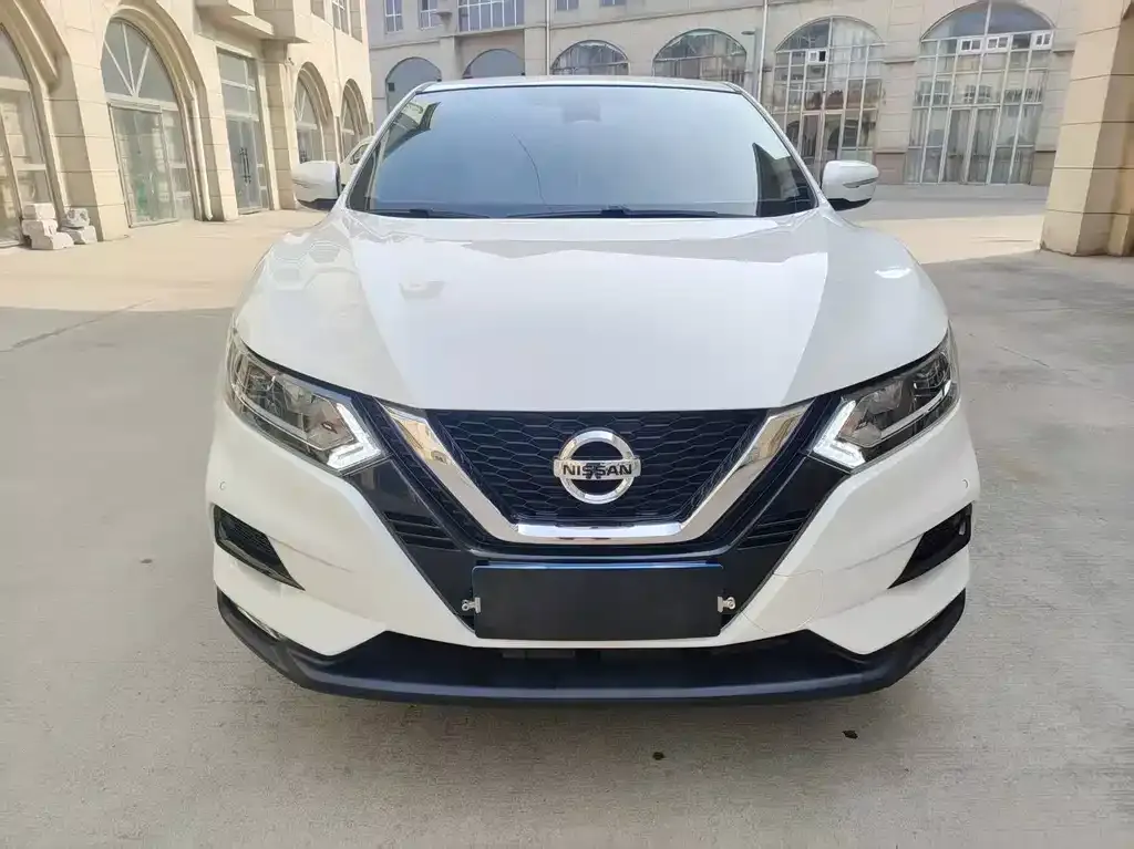 Nissan Qashqai — фото 9