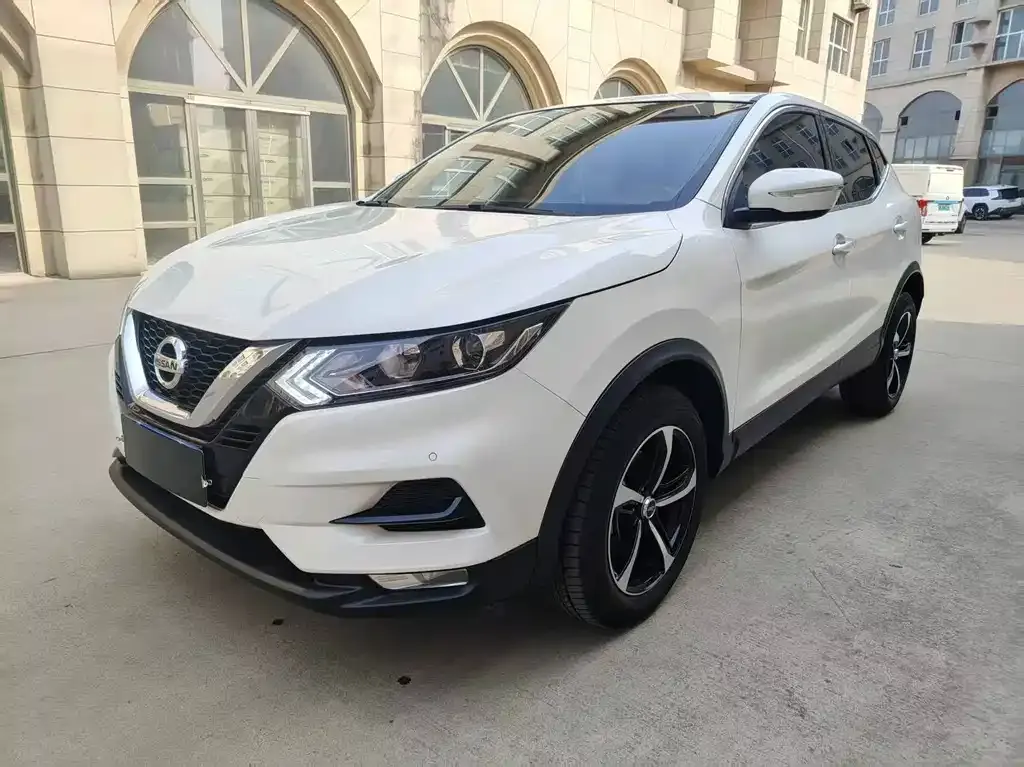 Nissan Qashqai — фото 7