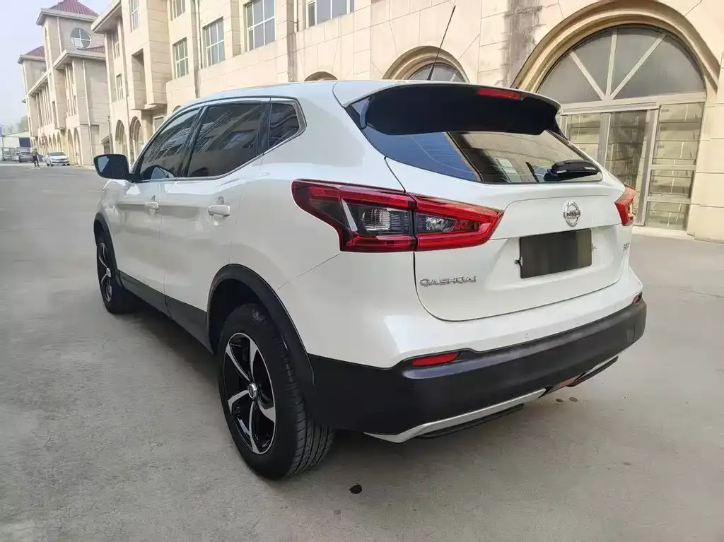 Nissan Qashqai — фото 6